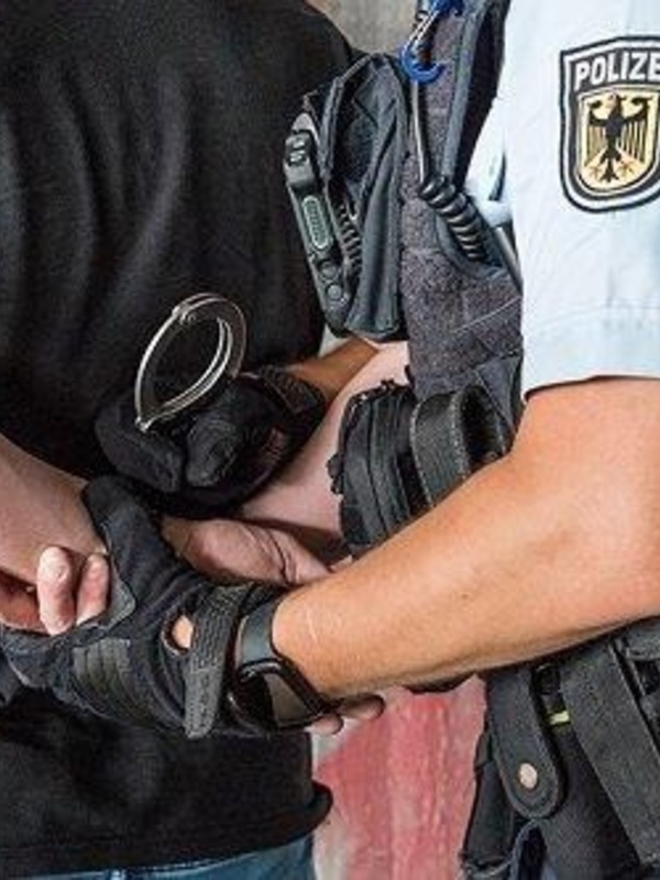 BPOL NRW Sexuelle Belästigung und unerlaubter Aufenthalt