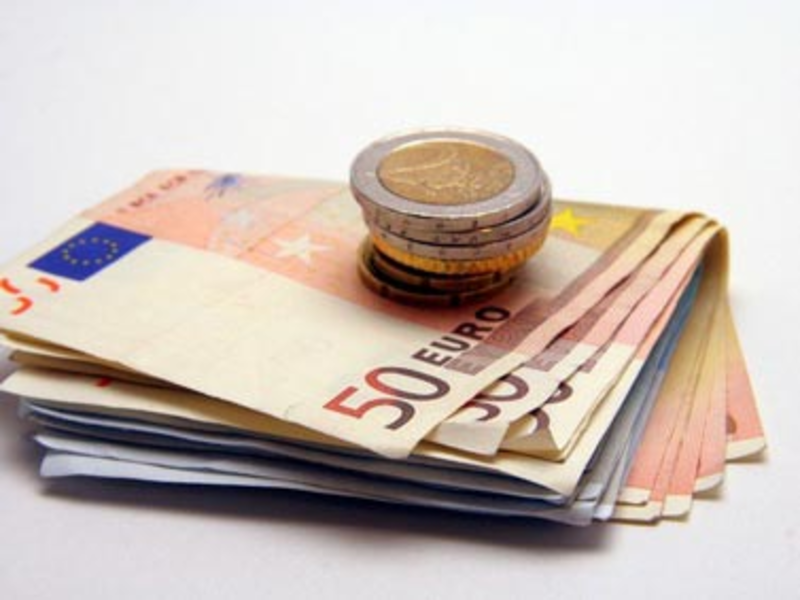 Geld - Foto: Fotolia.com / M. Chanet
