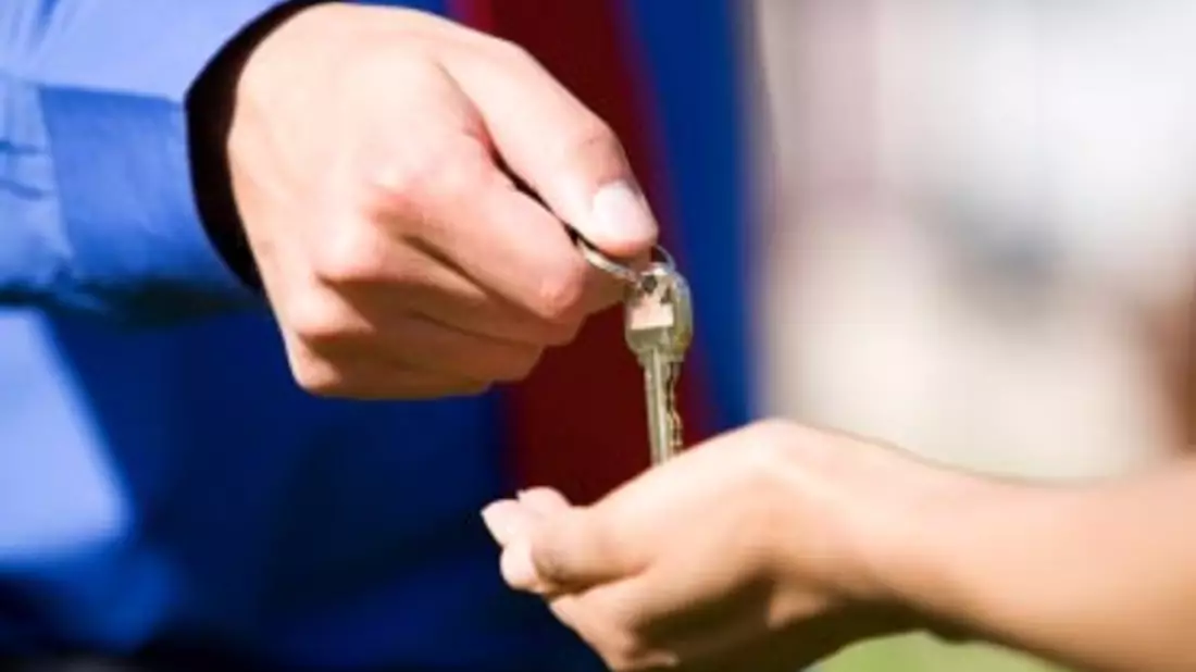 Schüßelübergabe - Bild: iStockphoto.com