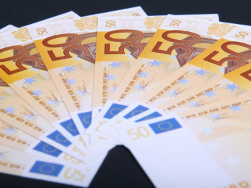 Geldscheine - Foto: iStockphoto.com / ManuWe