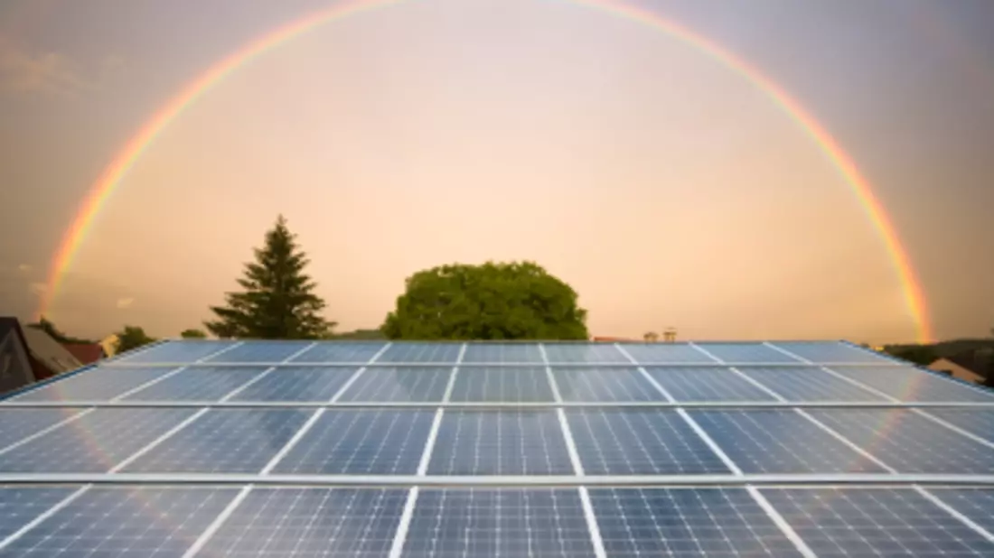 Solaranlage - Bild: iStockphoto.com / rotofrank
