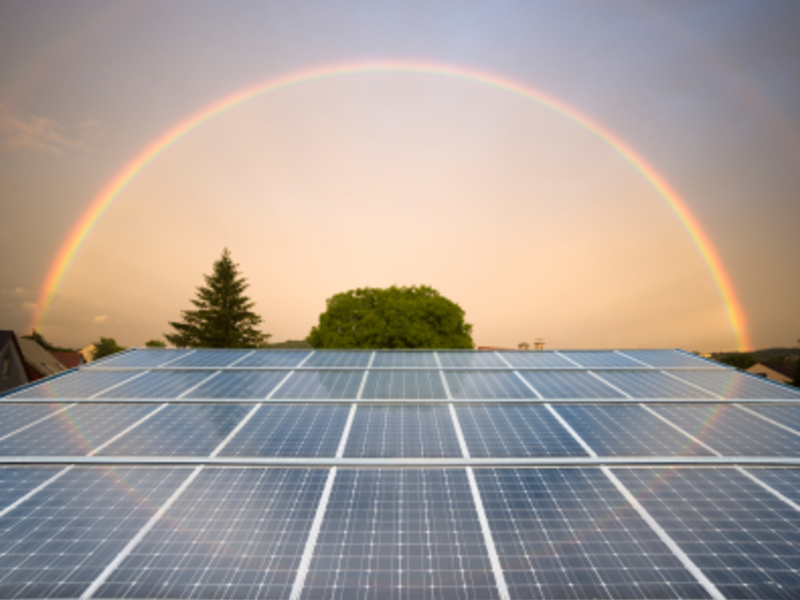 Solaranlage - Foto: iStockphoto.com / rotofrank