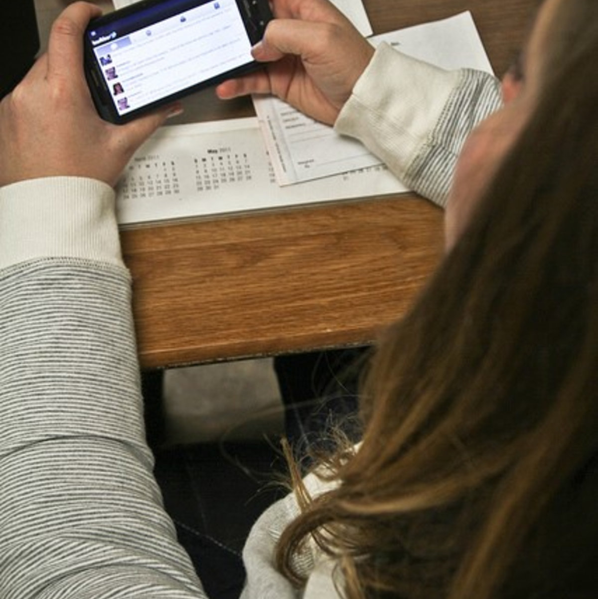 Die Nutzung eines Smartphones - Foto: flickr.com © UnitedSoybeanBoard (CC BY 2.0)