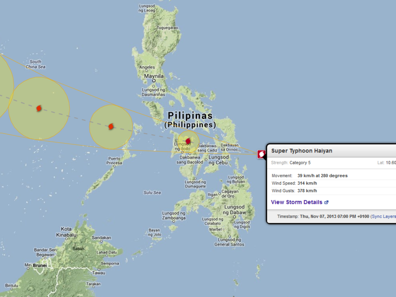 Haiyan hat derzeit Spitzenwinde von 378 km/h !!!  - Foto: Mister X