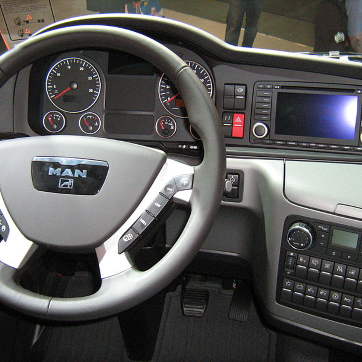 Moderne Lastkraftwagen sind mit viel Technik ausgestattet  - Foto: (CC0 1.0)