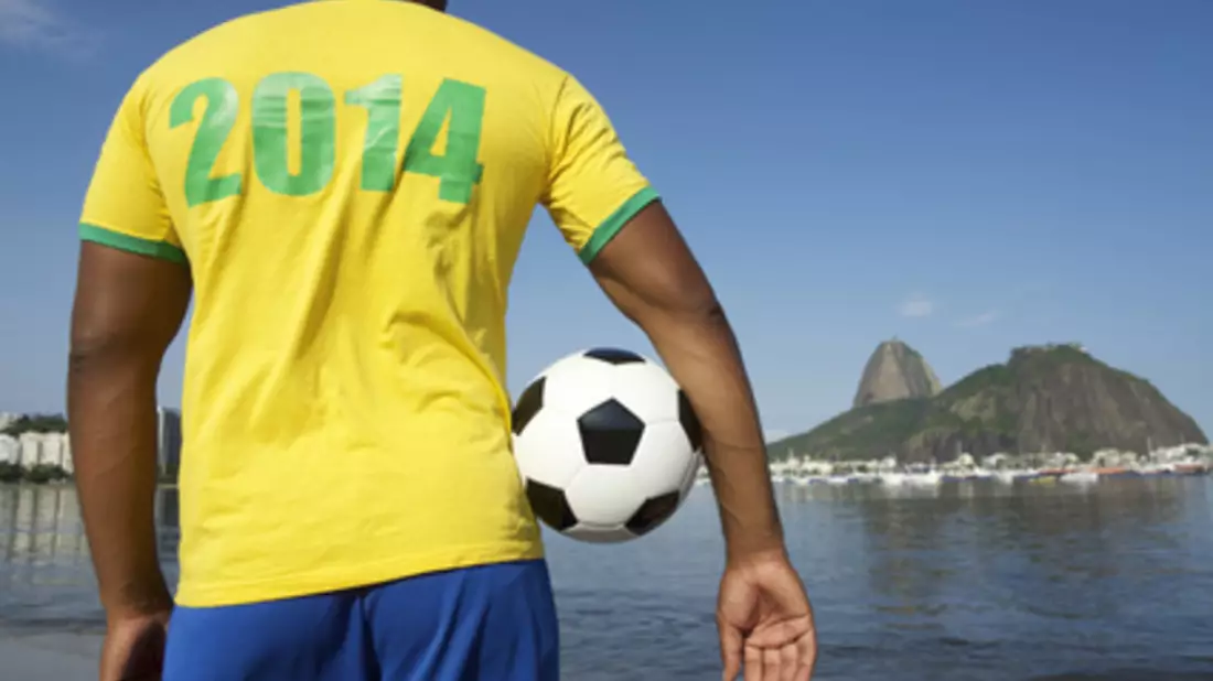 Große Hoffnungen liegen auf der WM 2014 - Bild:  © lazyllama - Fotolia.com 
