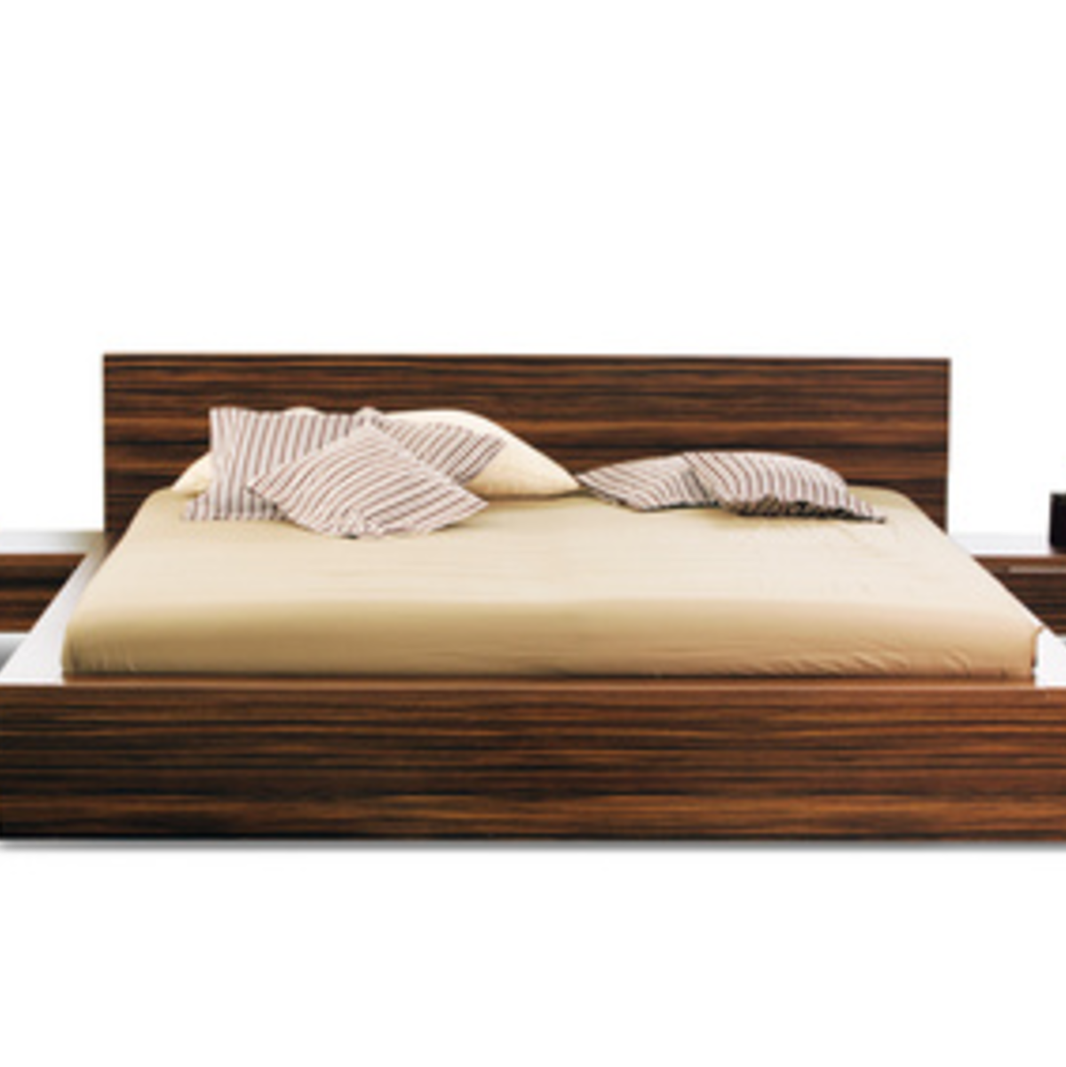 Abbildung 4: Die niedrige Liegefläche des Futonbettes hat einen besonderen optischen Reiz. - Foto: © andreas reimann - Fotolia.com