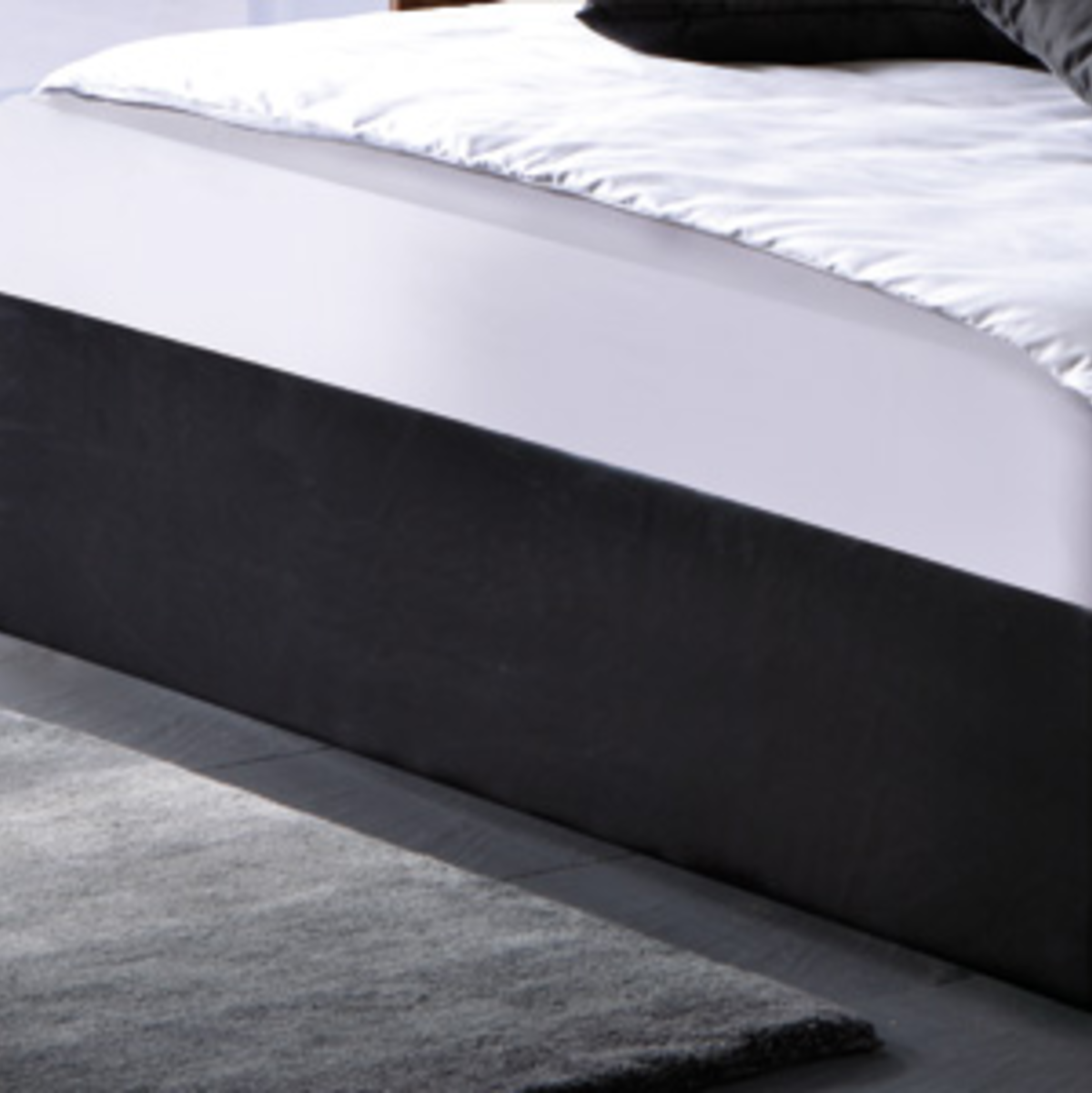 Abbildung 5: Durch mehrere Komponenten ist die Liegefläche des Boxspringbettes besonders hoch. - Foto: © aqua-comfort.net