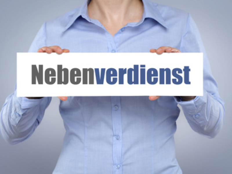 Es gibt so viele Menschen mit Nebenjob wie noch nie - aber müssen Arbeitgeber dies dulden? - Foto: © Coloures-Pic - Fotolia.com