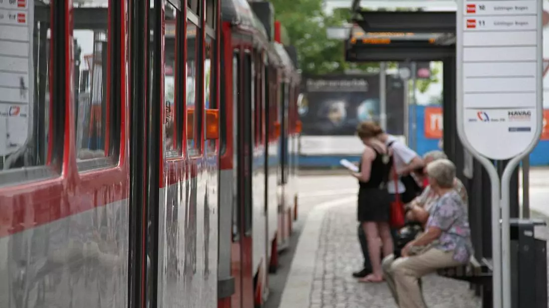 Straßenbahnhaltestelle (Archiv) - Bild: über dts Nachrichtenagentur