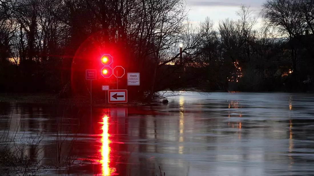 Durchfahrtsverbot an einem Fluss (Archiv) - Bild: über dts Nachrichtenagentur