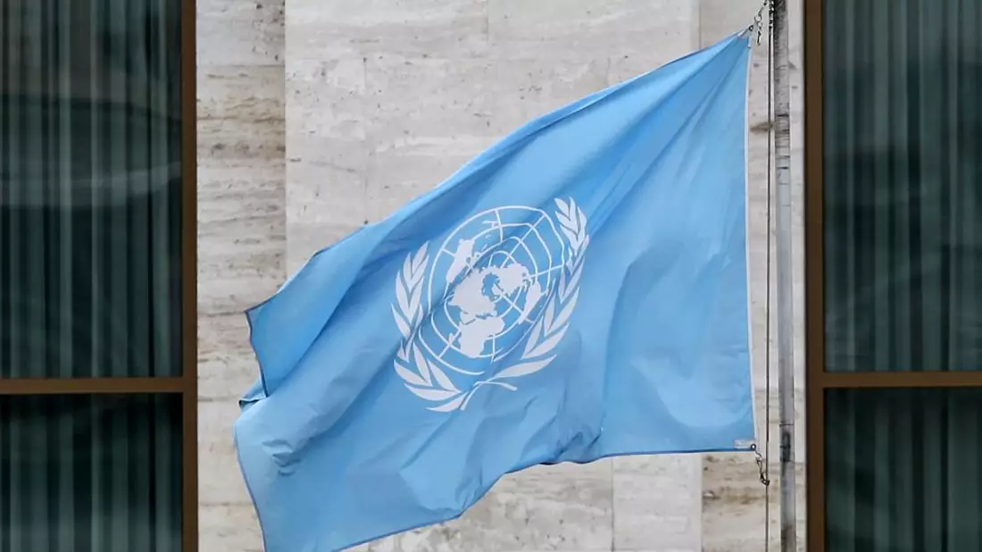 Fahne vor den Vereinten Nationen (UN) (Archiv) - Bild: über dts Nachrichtenagentur
