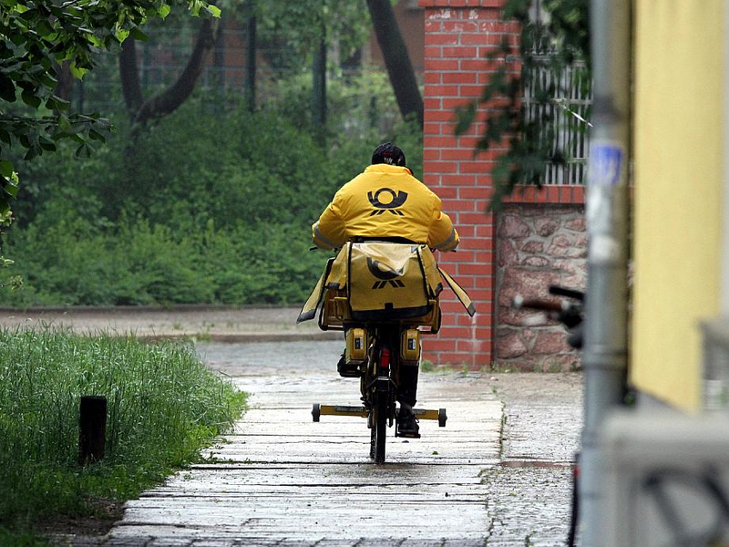 Postbotin (Archiv) - Foto: über dts Nachrichtenagentur