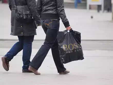 Frau mit Einkaufstasche - Foto: über dts Nachrichtenagentur