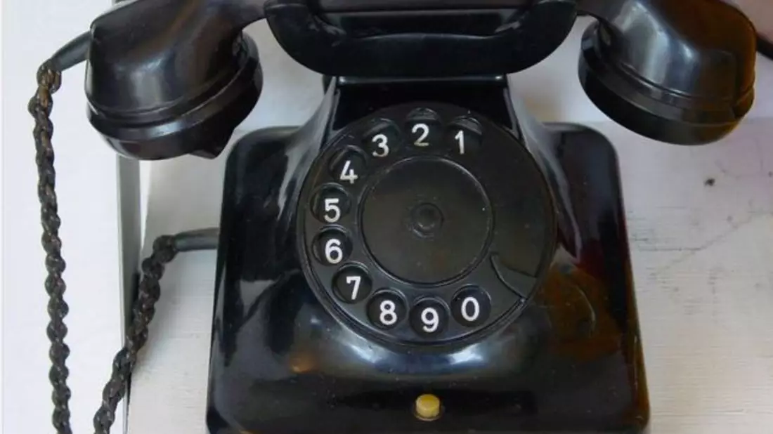 Telefon aus den 1940er Jahren. - Bild: Pixabay.com © Pixeleye (CC0 1.0)