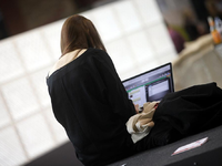 Computer-Nutzerin (Archiv) - Foto: über dts Nachrichtenagentur