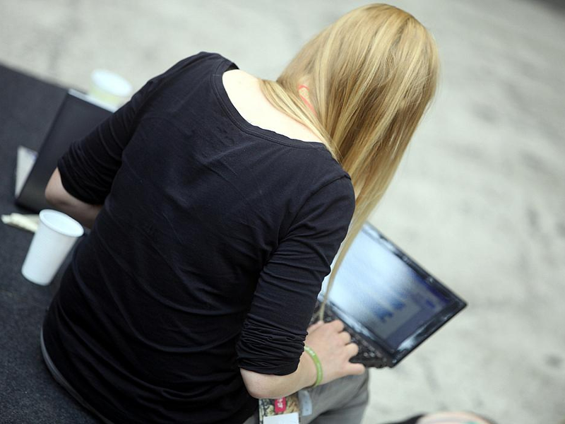 Computer-Nutzerin (Archiv) - Foto: über dts Nachrichtenagentur