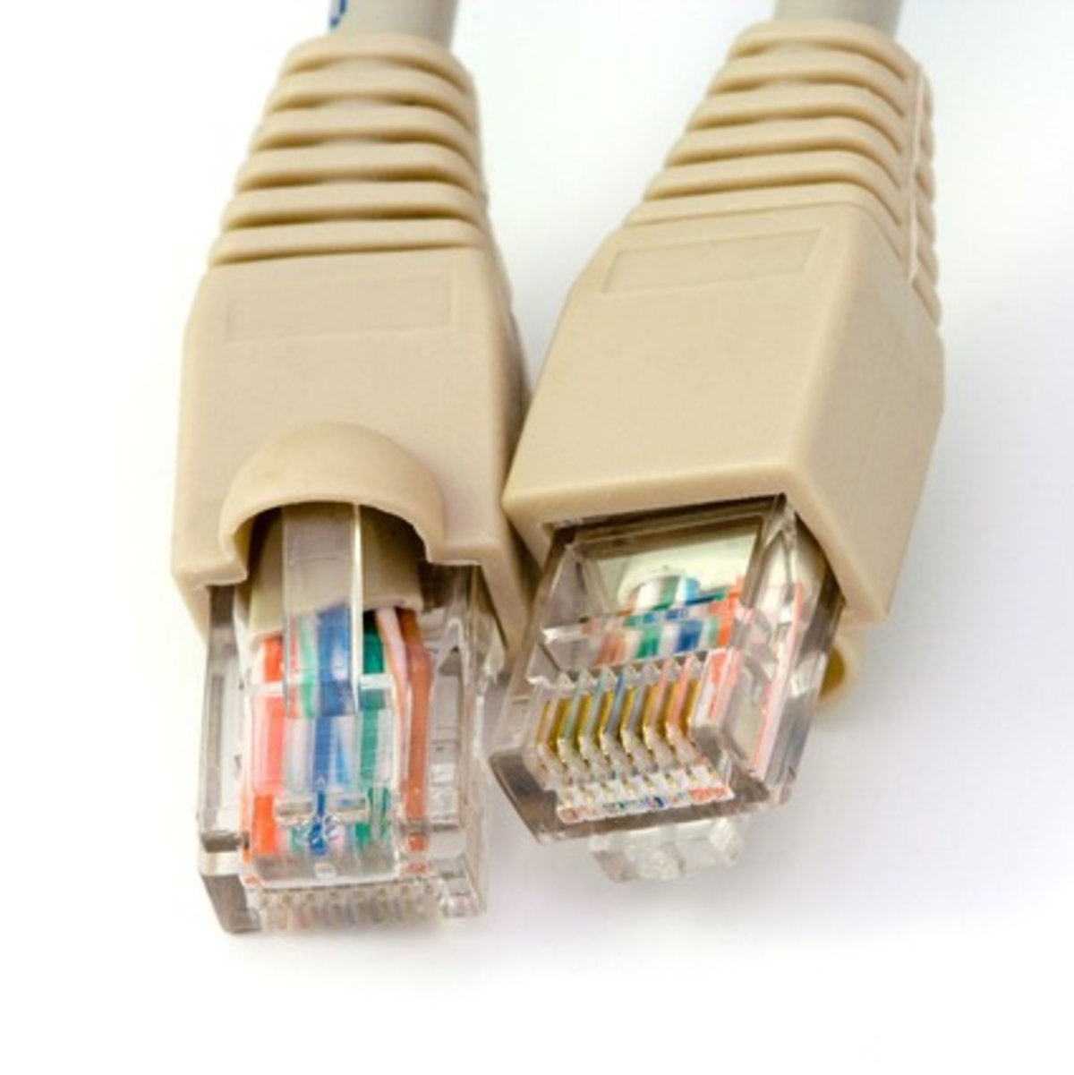 Mit einem Lan-Kabel lässt sich schnell und unkompliziert ein Heimnetzwerk einrichten. - Foto: pixabay.com © PublicDomainPictures (CC0 1.0)