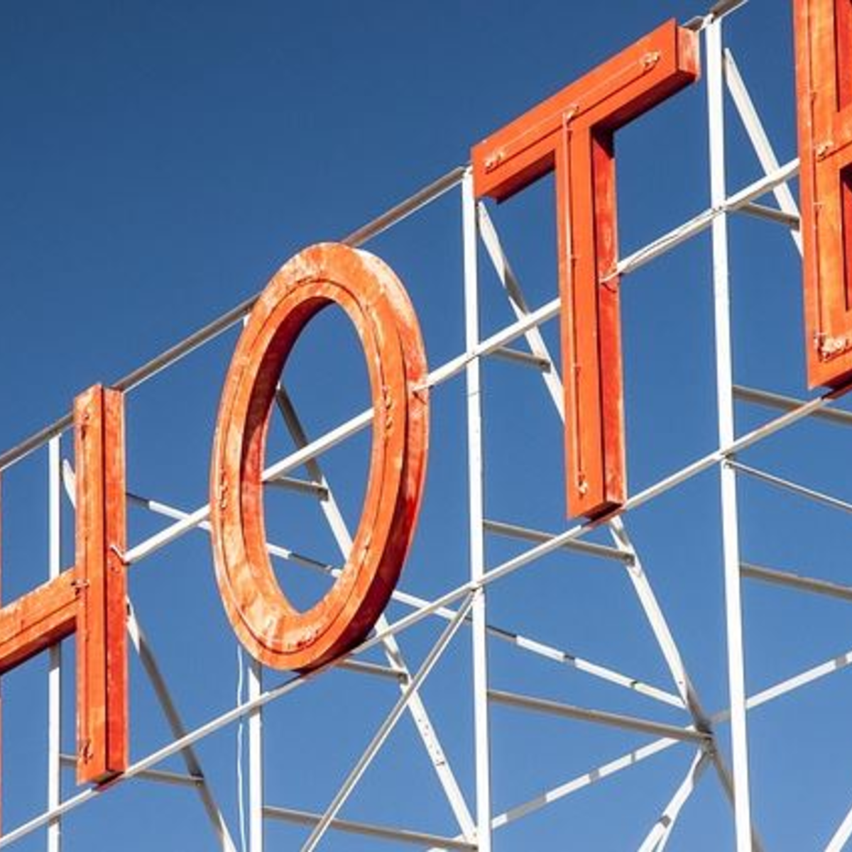 Ein schönes Hotel für einen unvergesslichen Urlaub - Foto: Pixabay.com © RyanMcGuire