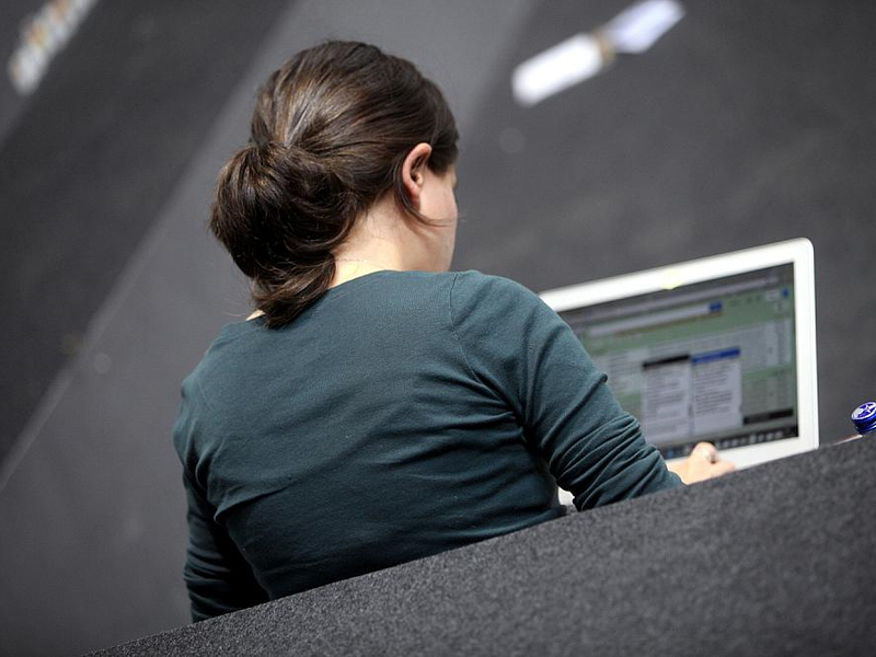 Computer-Nutzerin (Archiv) - Foto: über dts Nachrichtenagentur