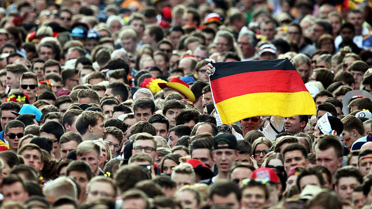 Fußballfans auf der Berliner Fanmeile (Archiv) - Foto: über dts Nachrichtenagentur
