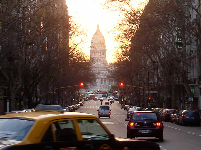 Straßenszene in Buenos Aires vor Argentinischem Nationalkongress (Parlament) (Archiv) - Foto: über dts Nachrichtenagentur