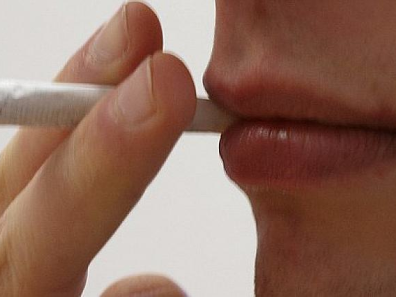 Jugendlicher Raucher (Archiv) - Foto: über dts Nachrichtenagentur