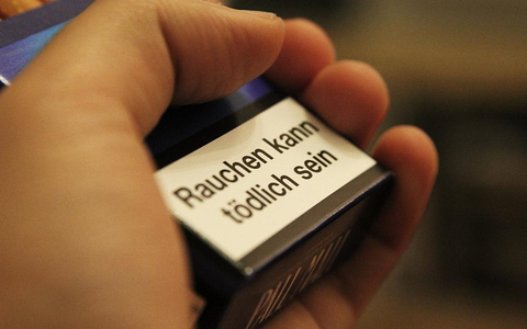 Raucherwarnung auf Zigarettenschachtel (Archiv) - Foto: über dts Nachrichtenagentur