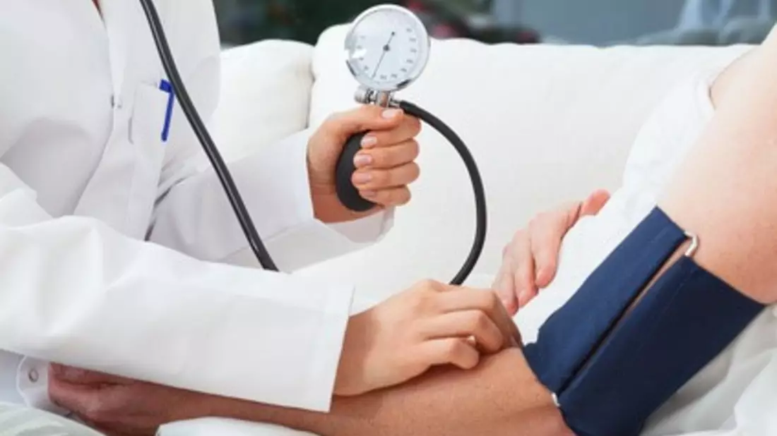 Hoher Blutdruck kann einen Schlaganfall begünstigen - Bild: © Photographee.eu - Fotolia.com 