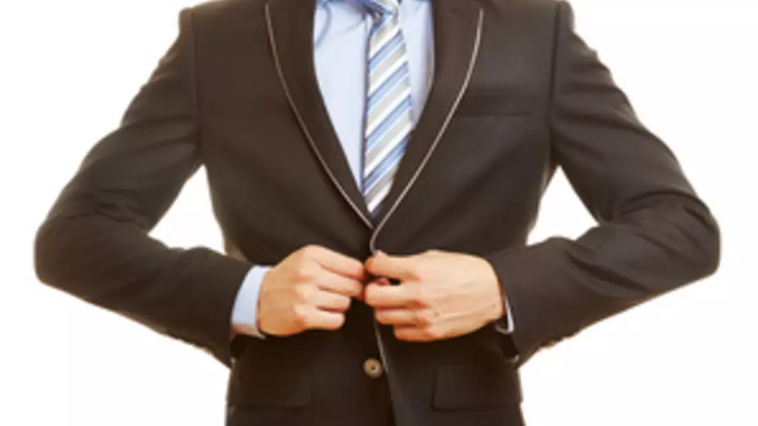 Damit ein Anzug sein gutes Aussehen behält, ist die richtige Pflege wichtig - Bild: © Erhan Ergin - Fotolia.com