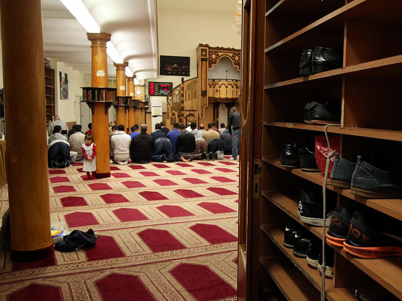 Gläubige Muslime beim Gebet in einer Berliner Moschee (Archiv) - Foto: über dts Nachrichtenagentur