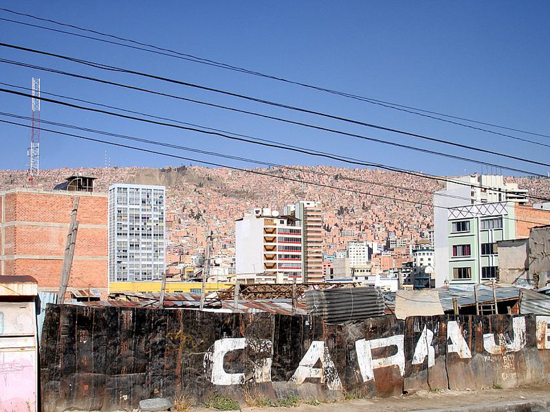 Stromleitung in Boliviens Hauptstadt La Paz (Archiv) - Foto: über dts Nachrichtenagentur
