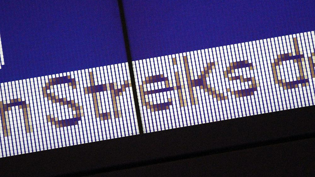 Streik-Hinweis bei der Bahn (Archiv) - Foto: über dts Nachrichtenagentur