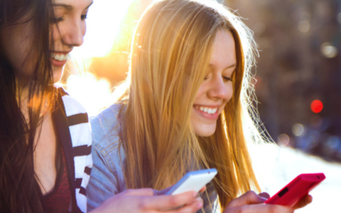 Allnet Flatrates und Smartpohnes - Foto: nenetus - Fotolia.com