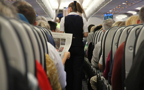 Flugbegleiterin (Archiv) - Foto: über dts Nachrichtenagentur