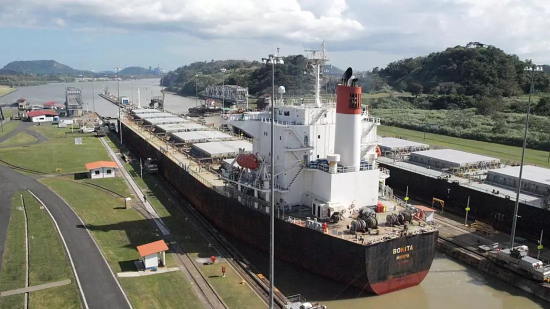 Frachtschiff im Panama-Kanal (Archiv) - Bild: über dts Nachrichtenagentur