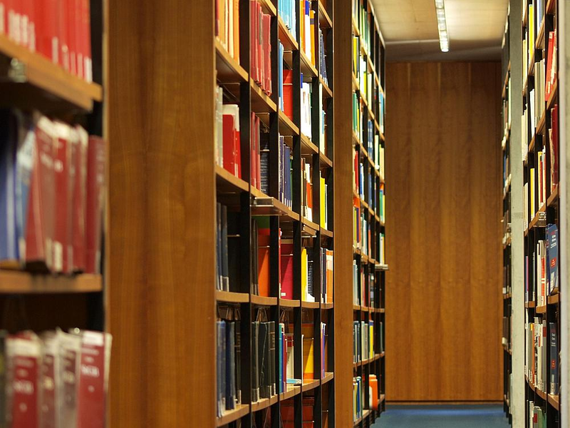 BÃ¼cher in einer Bibliothek - Foto: über dts Nachrichtenagentur