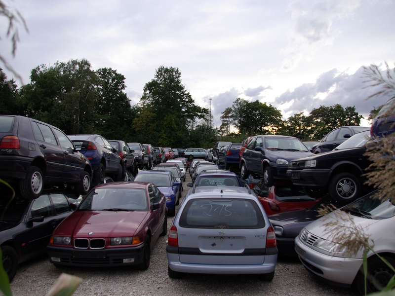 Beim Autoankauf gibt es sowohl seriöse Anbieter als auch Abzocker. - Foto: commons.wikimedia.org © Janericloebe (CC BY-SA 3.0)