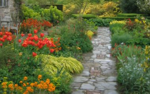 Fliesen für jede Gelegenheit - Foto: Wolfang Wenzel, Gartenkunst