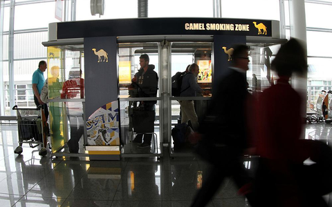 Raucherbox in einem Flughafen (Archiv) - Foto: über dts Nachrichtenagentur