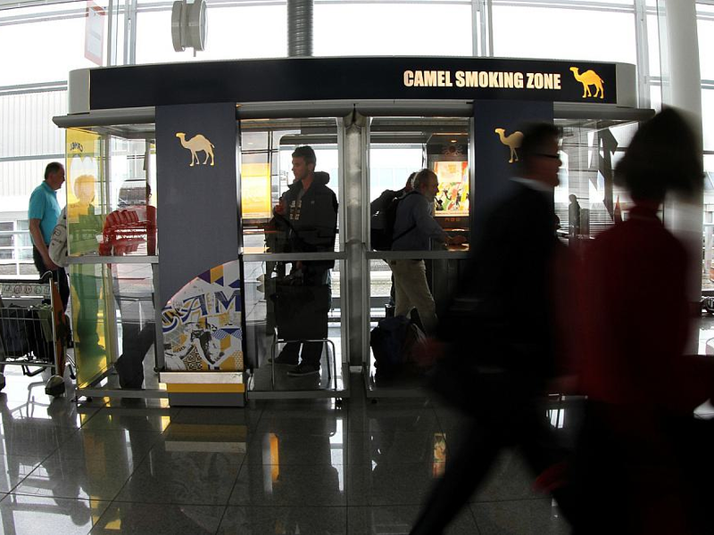 Raucherbox in einem Flughafen (Archiv) - Foto: über dts Nachrichtenagentur