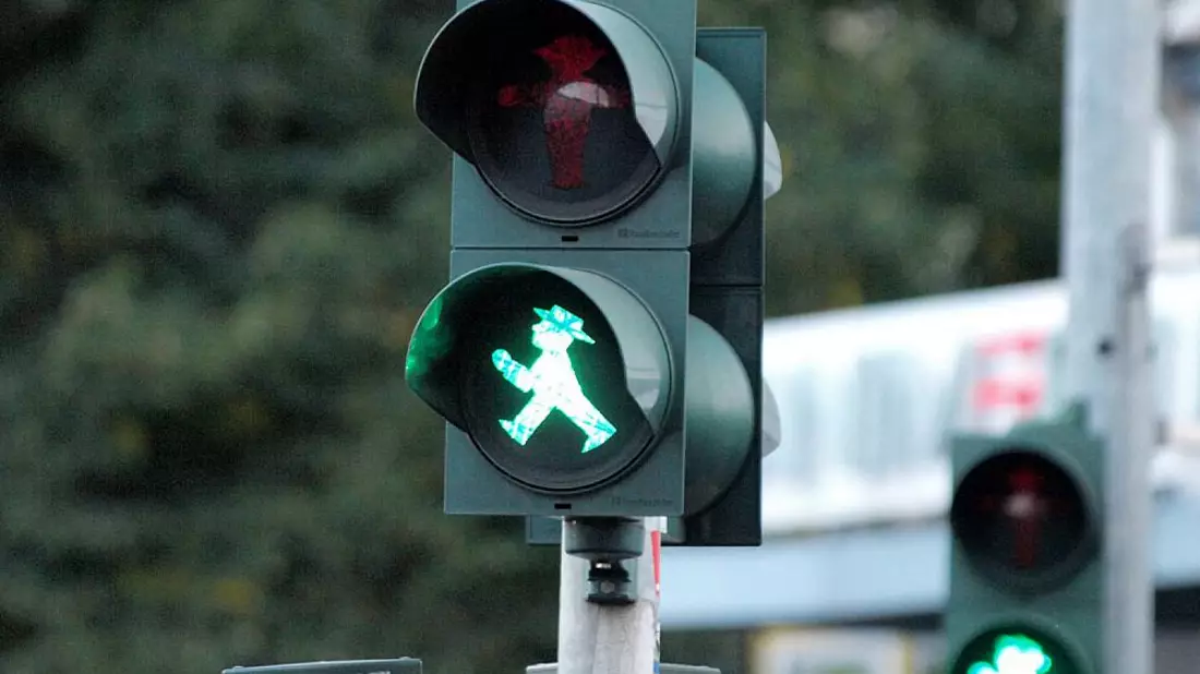 Grüne Fußgängerampel (Archiv) - Bild: über dts Nachrichtenagentur
