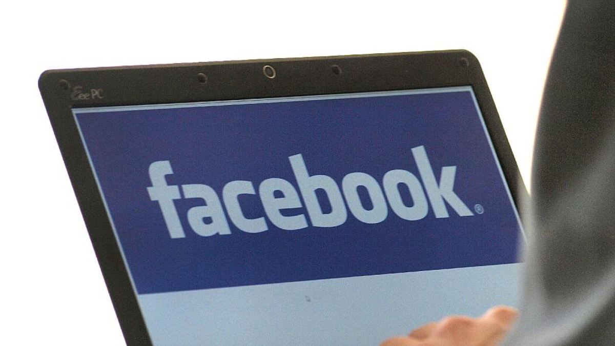 Facebook-Nutzer am Computer (Archiv) - Foto: über dts Nachrichtenagentur