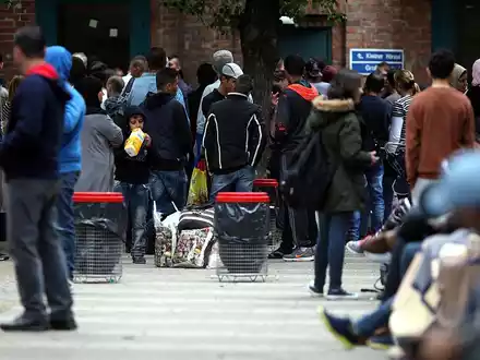 Flüchtlinge an einer Aufnahmestelle (Archiv) - Foto: über dts Nachrichtenagentur