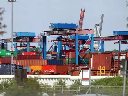Container (Archiv) - Foto: über dts Nachrichtenagentur