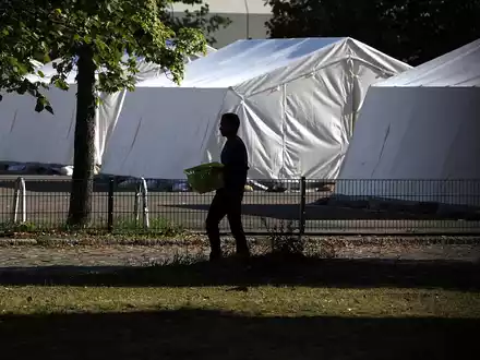 Flüchtling in einer Zeltstadt (Archiv) - Foto: über dts Nachrichtenagentur