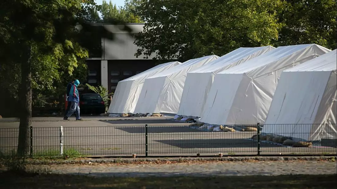Flüchtlinge in einer Zeltstadt (Archiv) - Bild: über dts Nachrichtenagentur