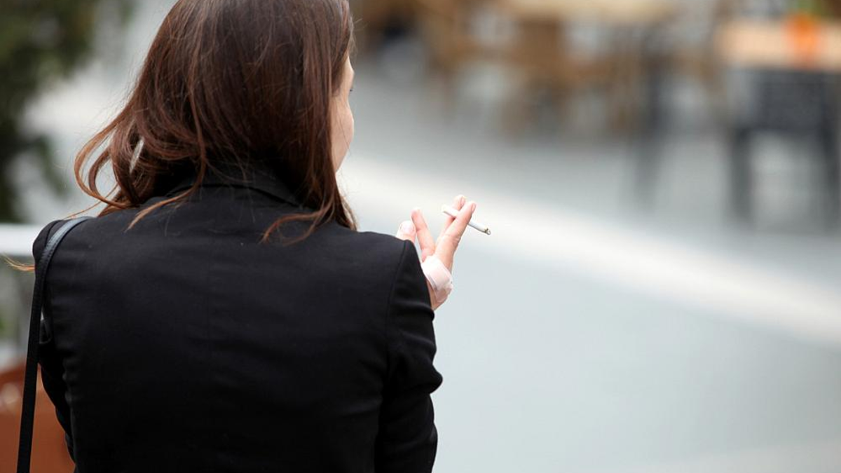 Raucherin (Archiv) - Foto: über dts Nachrichtenagentur