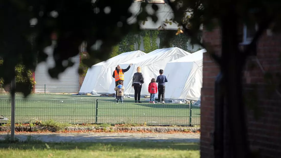 FlÃ¼chtlingsfamilie in einer Zeltstadt - Bild: über dts Nachrichtenagentur