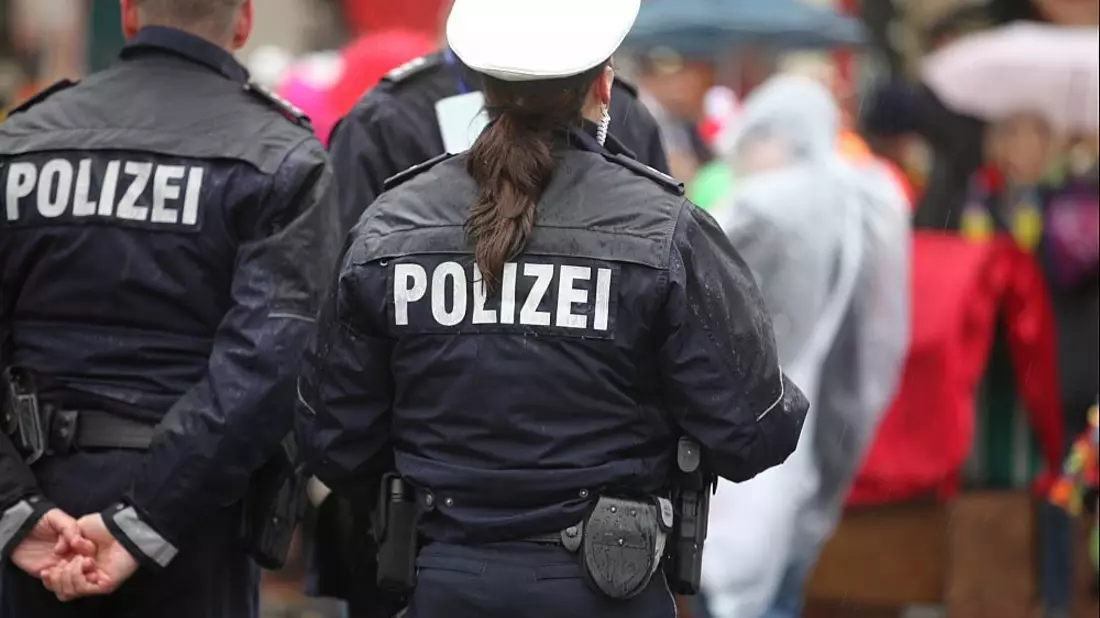 Polizei im Karneval (Archiv) - Bild: über dts Nachrichtenagentur